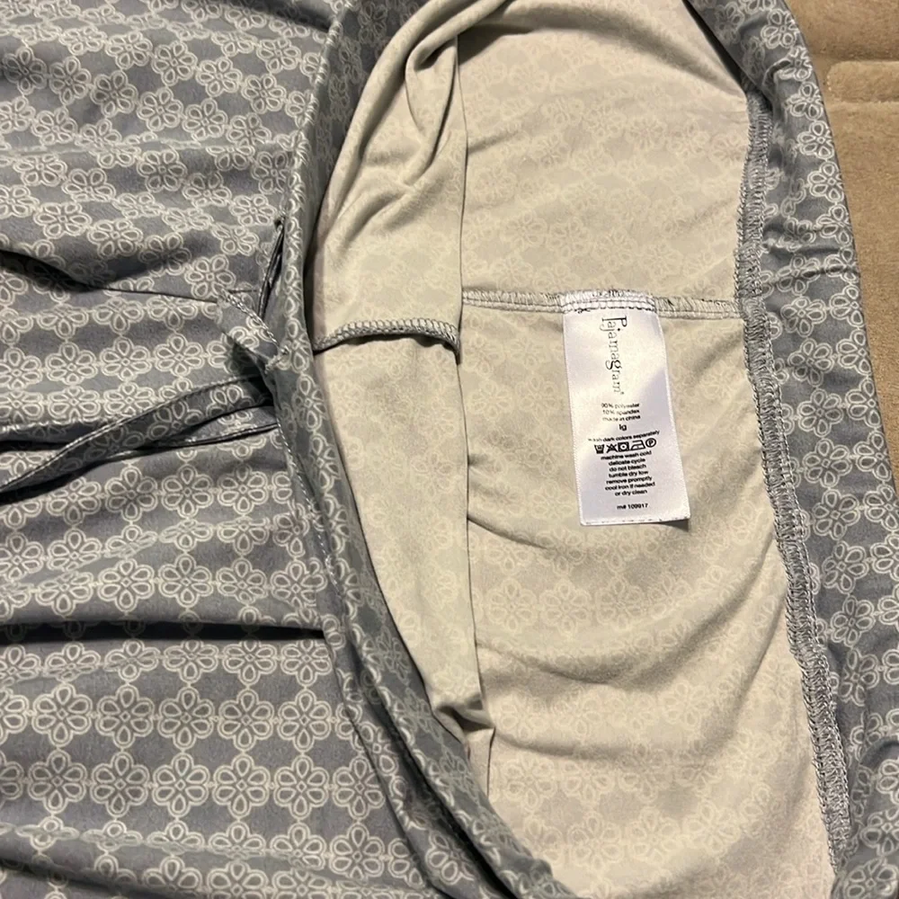 Pajama gram size L. New/no wear pajamas (Naturally Nude collection) - Picture 4 of 8